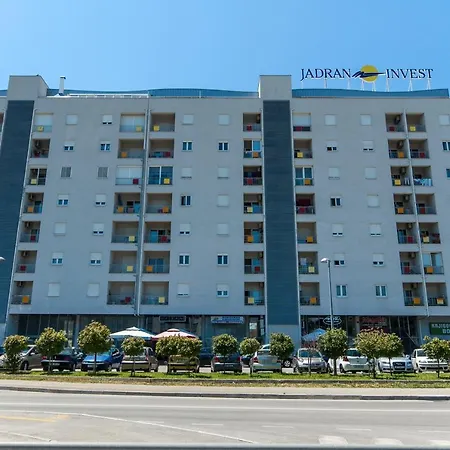 Διαμέρισμα Jadran With Balcony And Parking Garage