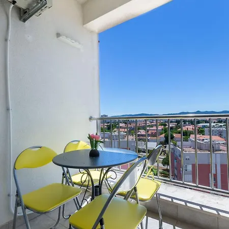 Jadran With Balcony And Parking Garage * Ζαντάρ