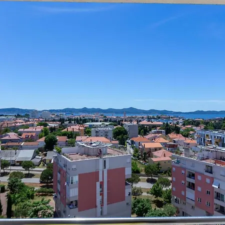 Apartman Jadran With Balcony And Parking Garage *