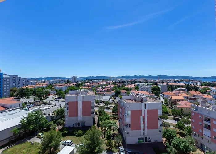 Jadran With Balcony And Parking Garage