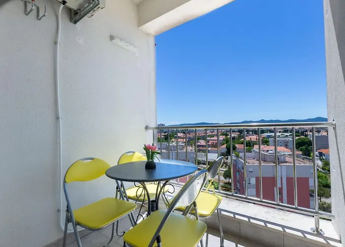 Jadran With Balcony And Parking Garage * Zadar