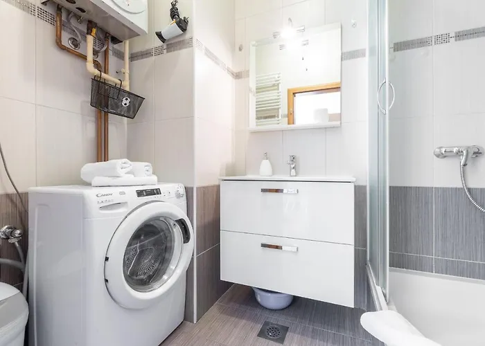 Jadran With Balcony And Parking Garage * Zára